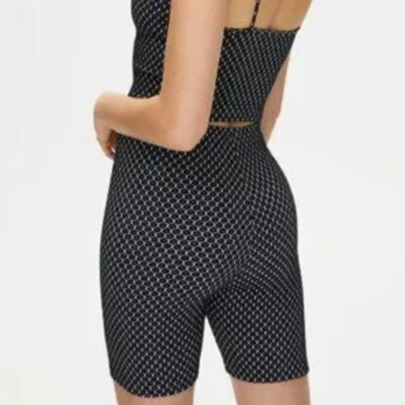 Aritzia Sunday Best Kiss Bike Shorts Women's Medium Black and White Floral - Picture 1 of 6